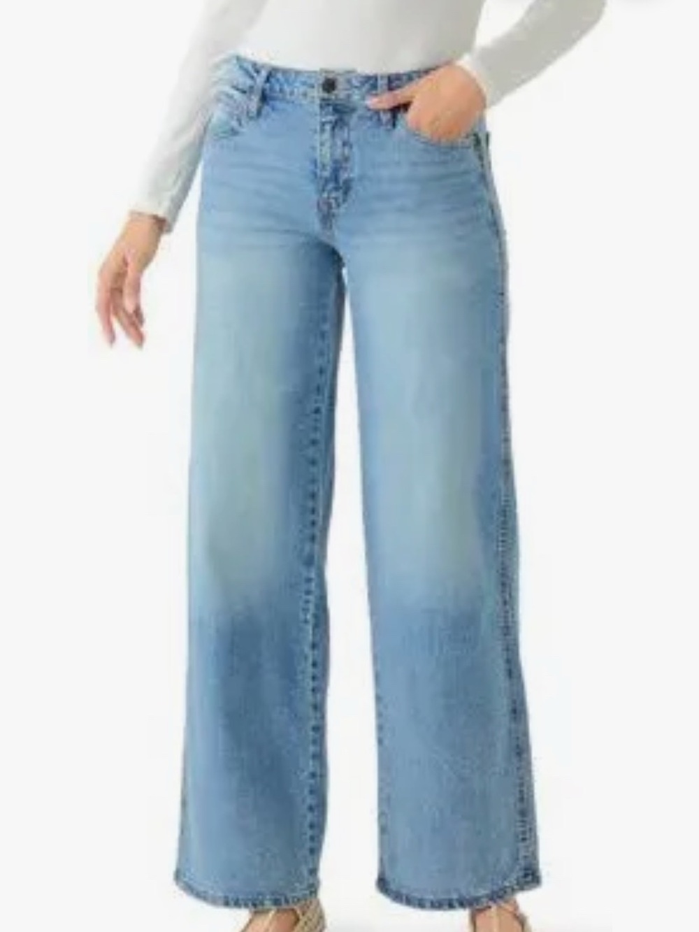 Celebrity Pink Mid Rise Wide Leg Jeans Size 1/25 NWT Light Wash Denim